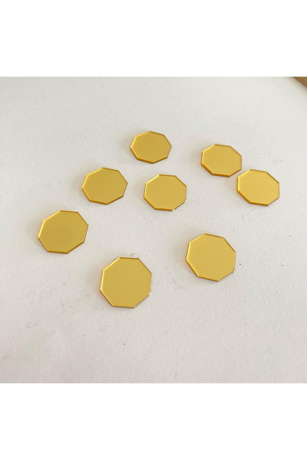 1.5cm Sekizgen Altın Renk Pleksi Yapışkanlı Mozaik Ayna 50 Adet