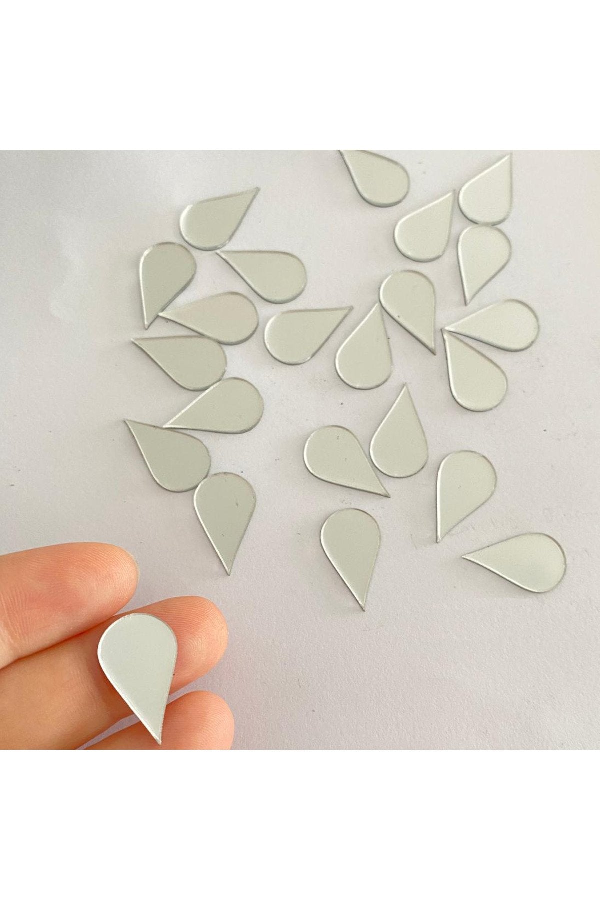 2cm Su Damlası Gümüs Renk Pleksi Yapışkanlı Mozaik Ayna 50 Adet