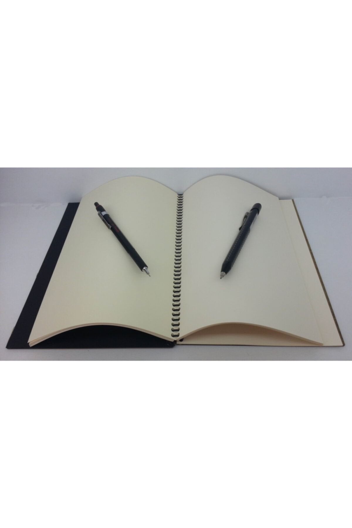 Premium Tasarım Defter Sert Kapak 80 Yaprak 17x24 Cm